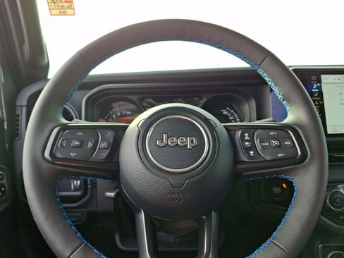 Used 2024 Jeep Wrangler Unlimited Rubicon 4xe w/ Technology Group image 20