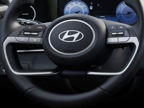 Used 2025 Hyundai Elantra Limited FWD image 15