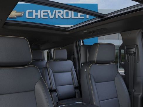 New 2026 Chevrolet Suburban Premier AWD/4WD image 24