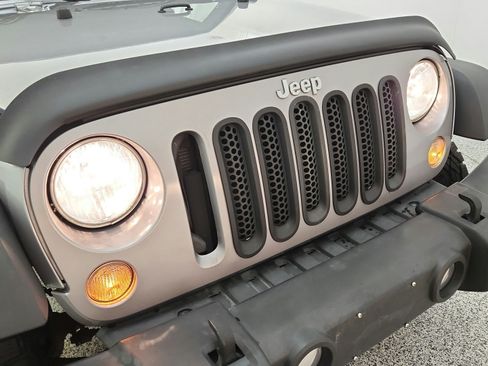 Used 2015 Jeep Wrangler Unlimited Sport w/ Quick Order Package 23S AWD/4WD image 33