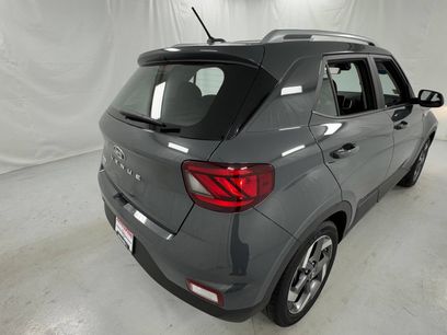 Used 2025 Hyundai Venue SEL