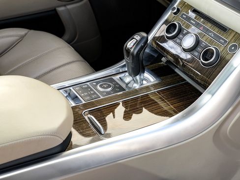 Used 2016 Land Rover Range Rover Sport Supercharged image 23