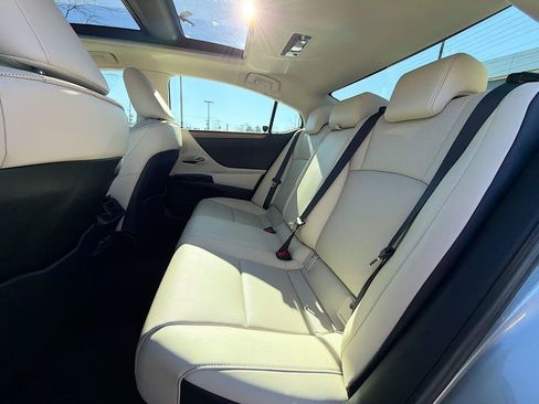 Used 2023 Lexus ES 350 w/ Premium Package image 36