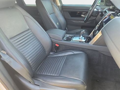 Used 2020 Land Rover Discovery Sport SE AWD/4WD image 12