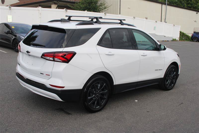 Used 2023 Chevrolet Equinox RS w/ RS Leather Package AWD/4WD image 9