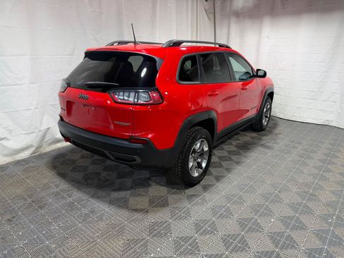 Used 2019 Jeep Cherokee Trailhawk w/ Comfort/Convenience Group AWD/4WD image 6