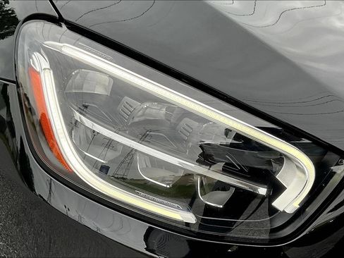 Used 2022 Mercedes-Benz GLC 300 w/ Premium Package Lite image 30
