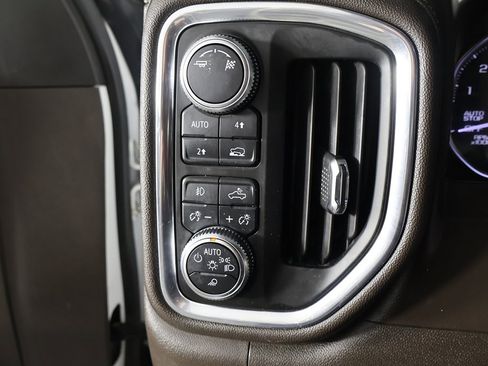 Used 2019 GMC Sierra 1500 SLT image 41