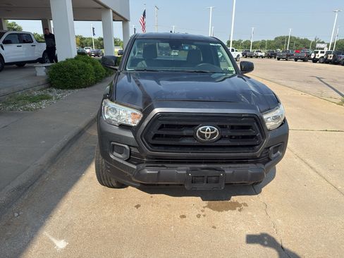 Used 2020 Toyota Tacoma SR RWD image 2