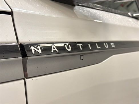 Used 2024 Lincoln Nautilus Black Label w/ Jet Appearance Package (87T) image 15