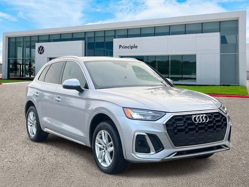 Used 2022 Audi Q5 2.0T Premium image 2