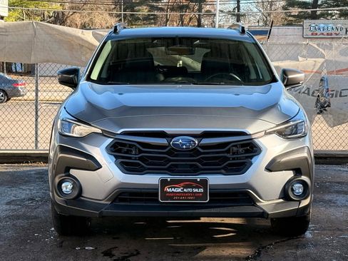 Used 2024 Subaru Crosstrek 2.5i Limited w/ Crosstrek Mirror Package image 4