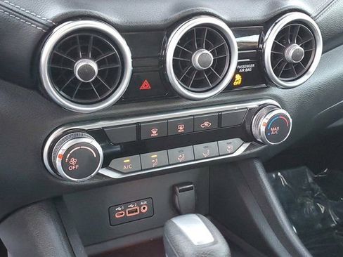 Used 2023 Nissan Sentra SV image 22