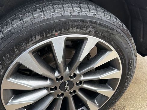 Used 2021 Lincoln Navigator L Reserve w/ Cargo Convenience Package image 14