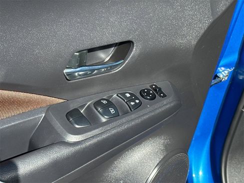 Used 2023 Nissan Kicks SR image 27