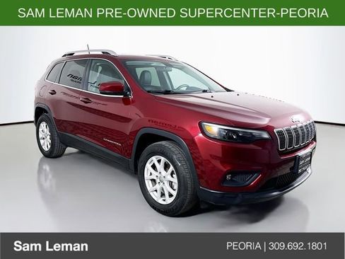 Used 2019 Jeep Cherokee Latitude Plus w/ Cold Weather Group AWD/4WD image 1