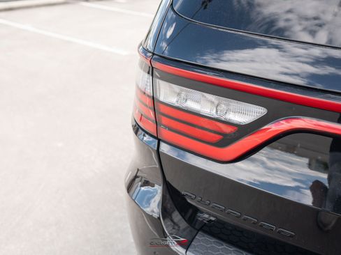 Used 2021 Dodge Durango R/T w/ Technology Group AWD/4WD image 45