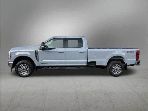 Used 2025 Ford F350 Lariat w/ FX4 Off-Road Package image 2