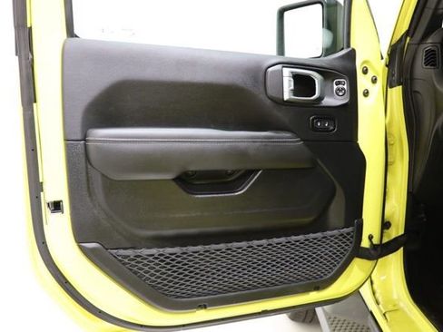 Used 2023 Jeep Wrangler Unlimited Sahara w/ Cold Weather Group AWD/4WD image 20