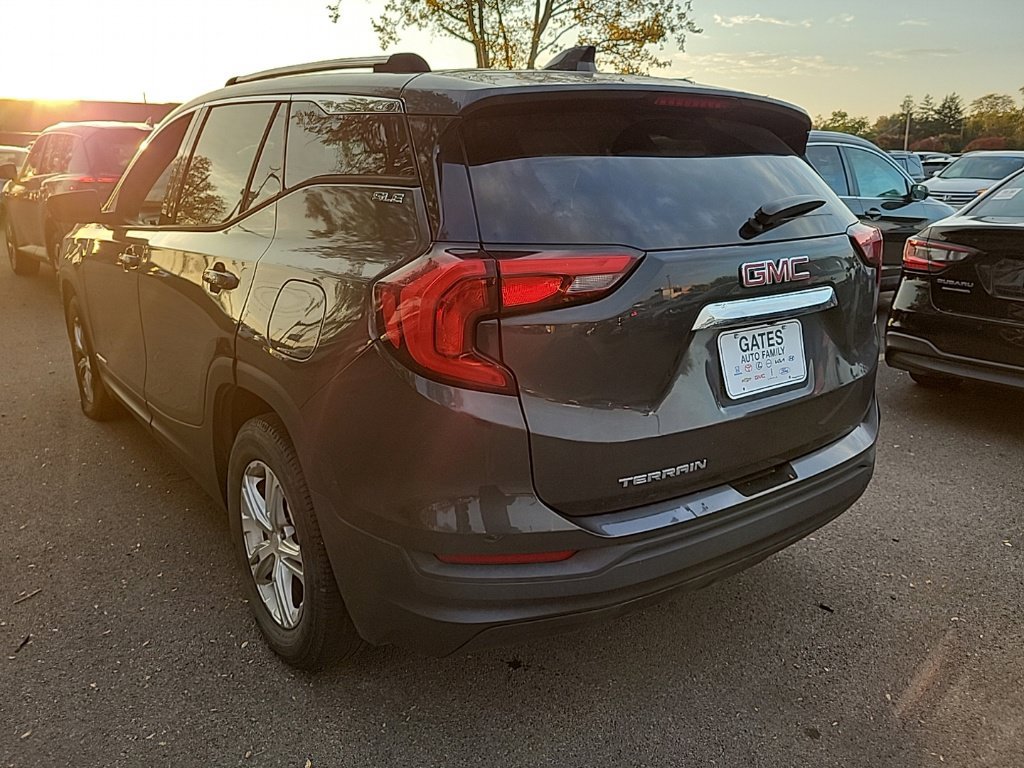Used 2018 GMC Terrain SLE FWD image 4