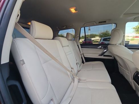 Used 2022 Lexus GX 460 Premium w/ Premium Package AWD/4WD image 21