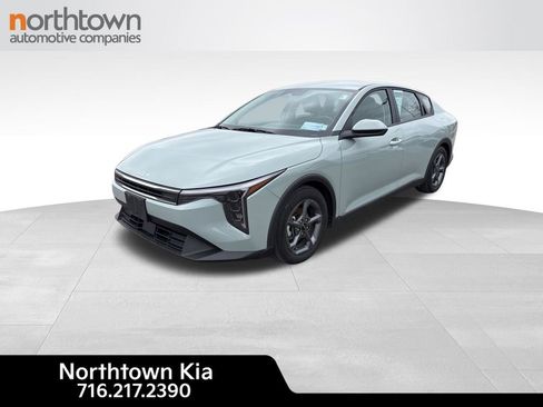 Certified 2025 Kia K4 LXS image 1
