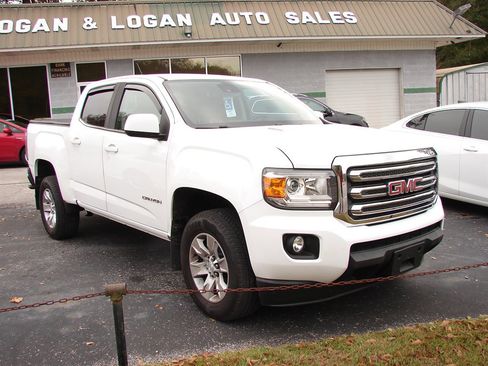 Used 2018 GMC Canyon SLE w/ SLE Convenience Package image 2
