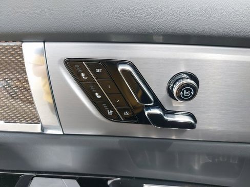 New 2026 Cadillac Vistiq Sport w/ LPO, Floor Liner Package image 20