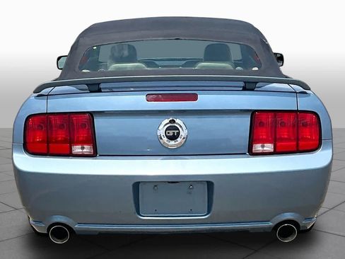 Used 2006 Ford Mustang GT RWD image 4