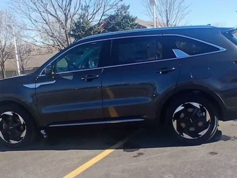 New 2026 Kia Sorento EX w/ EX Premium Package AWD/4WD image 8