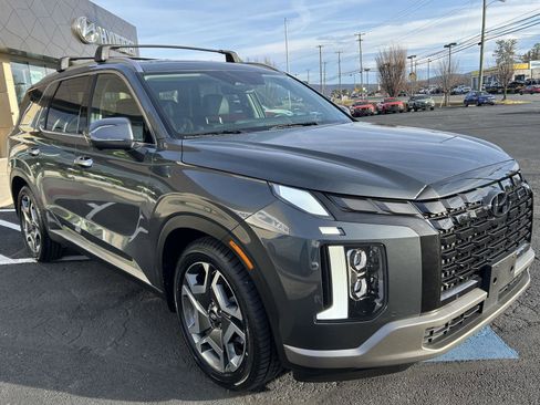 Used 2023 Hyundai Palisade Limited AWD/4WD image 9