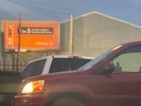 Used 2004 Honda Pilot EX image 17