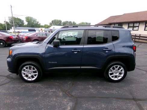 Used 2022 Jeep Renegade Latitude w/ Convenience Group image 9