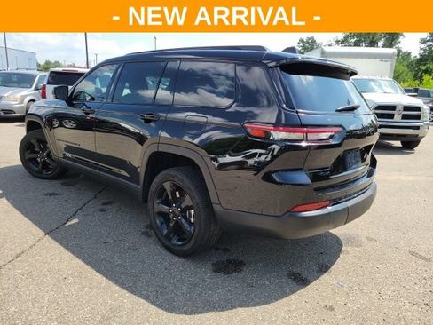 Used 2023 Jeep Grand Cherokee L Laredo AWD/4WD image 6