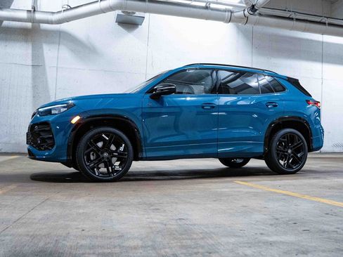 New 2026 Volkswagen Tiguan SE R-Line AWD/4WD image 3