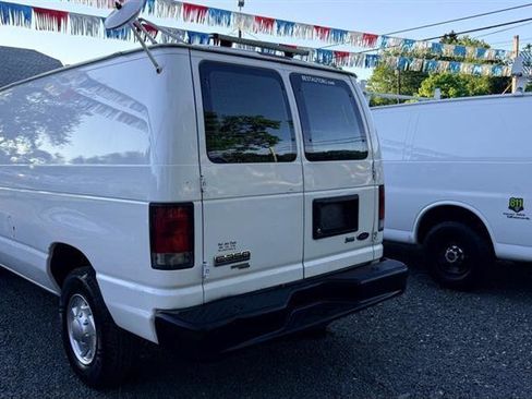 Used 2014 Ford E-350 and Econoline 350 Super Duty RWD image 2