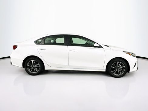 Used 2024 Kia Forte LXS image 10