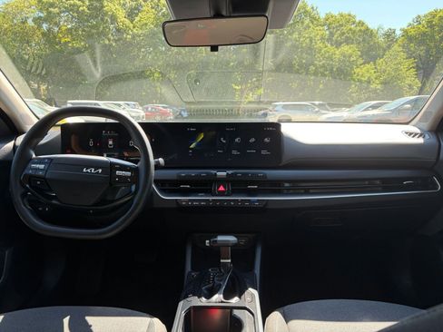 Used 2025 Kia K4 FWD image 32