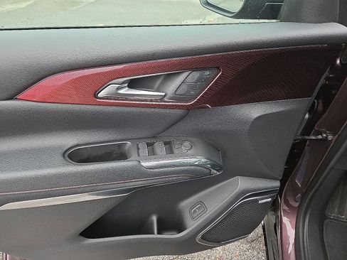 Used 2024 Chevrolet Traverse RS image 16