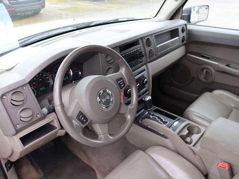 Used 2007 Jeep Commander Sport image 10