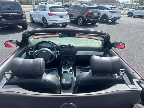 Used 2002 Ford Thunderbird image 10