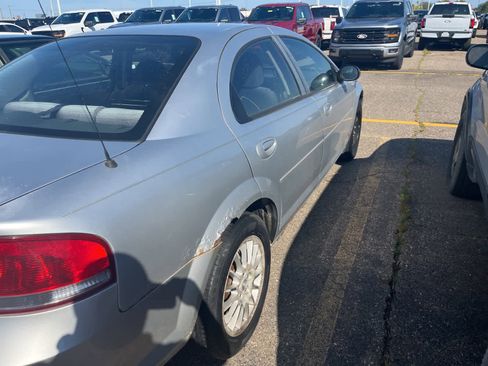 Used 2005 Chrysler Sebring Touring image 12