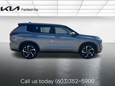 Used 2023 Mitsubishi Outlander SE AWD/4WD image 6