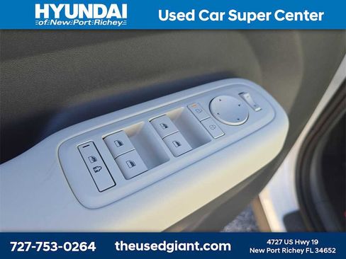 New 2026 Hyundai Santa Fe SE image 17