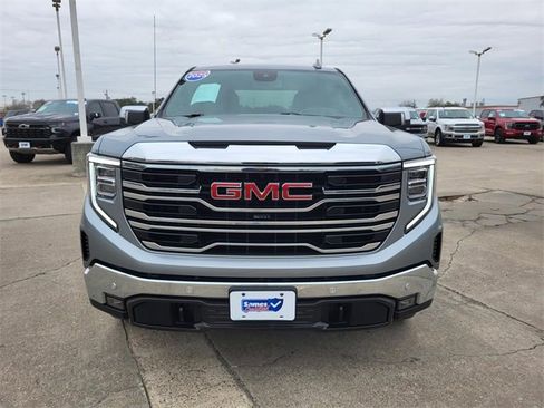 Used 2025 GMC Sierra 1500 SLT w/ SLT Convenience Package image 18