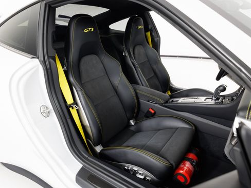 Used 2018 Porsche 911 GT3 RWD image 37