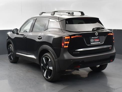 New 2026 Nissan Kicks SR FWD image 6