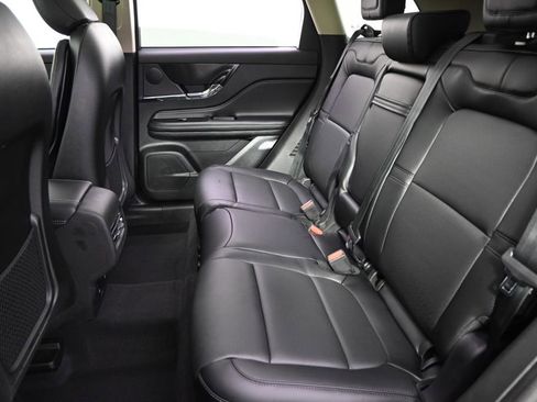 New 2026 Lincoln Corsair Premiere image 20