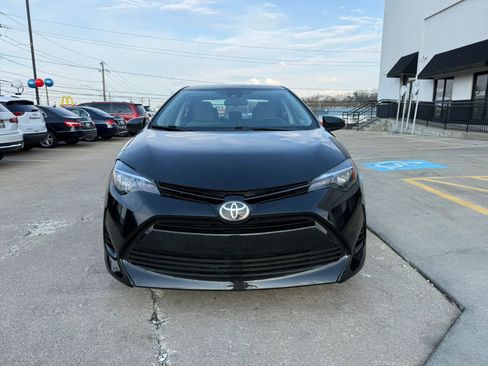 Used 2017 Toyota Corolla L image 2