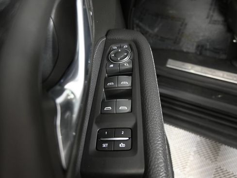 Used 2023 GMC Yukon Denali w/ Advanced Technology Package AWD/4WD image 20